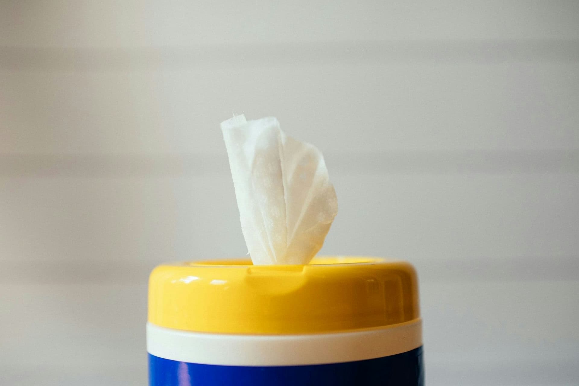 antibacterial wipes